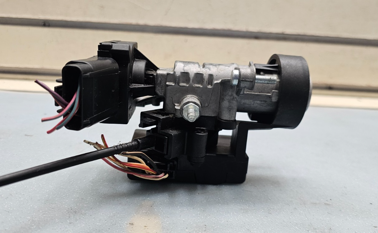 🔥06-07 CHRYSLER 300 CHARGER MAGNUM IGNITION LOCK CYLINDER ASSEMBLY HOUSING