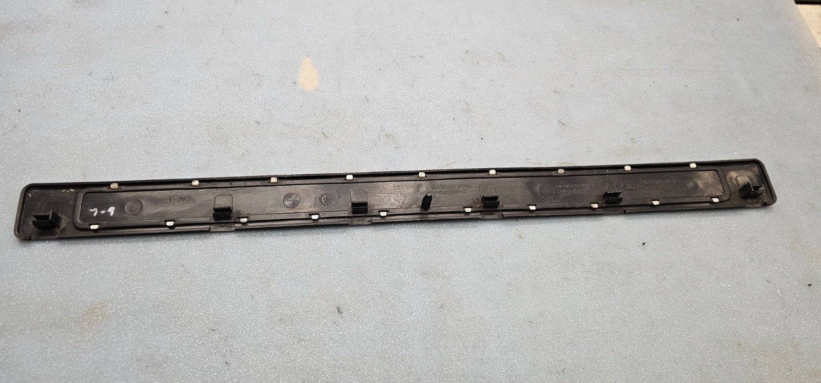 🔥2003-2011 Lincoln Town Car OEM Genuine Interior Trim Door Sill Plate