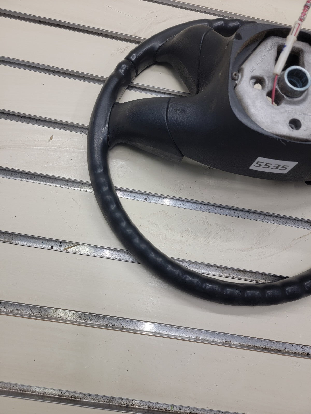 🔥03-06 SILVERADO SIERRA YUKON TAHOE SUBURBAN STEERING WHEEL LEATHER BLACK