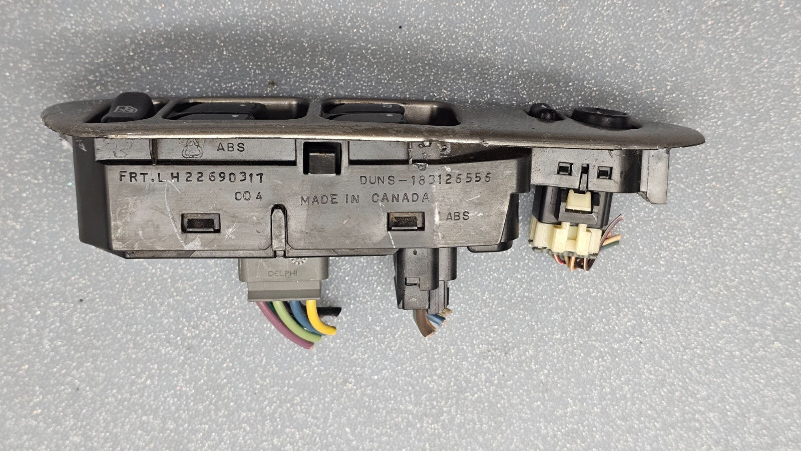 04-07 MALIBU LEFT DRIVER MASTER POWER WINDOW DOOR CONTROL SWITCH ASSEMBLY SILVER