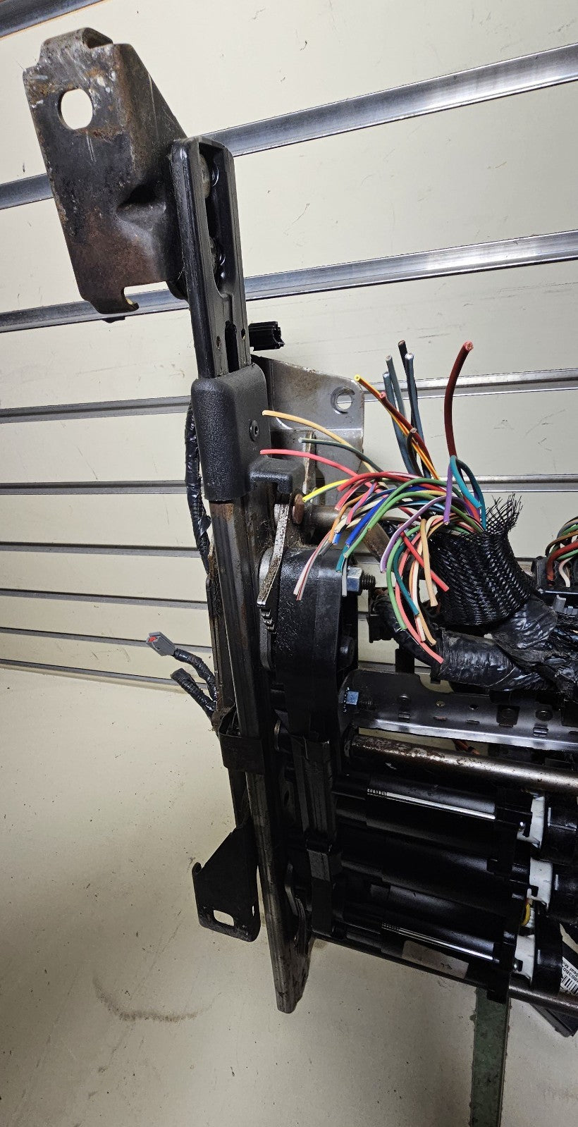 03-11 Town Car Power adjustable Seat Track Driver Wiring Harness Motor Assembly