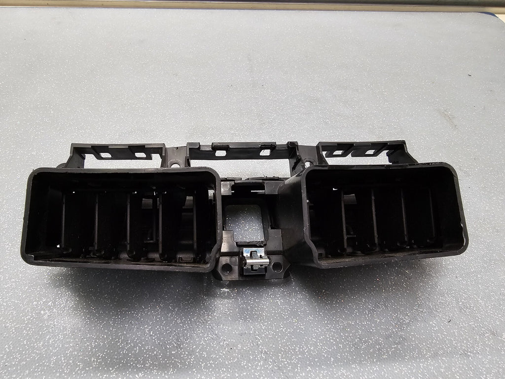 🔥05-06 Chevrolet Equinox Pontiac Torrent Front Dash Hazard AC Air Vent Grill