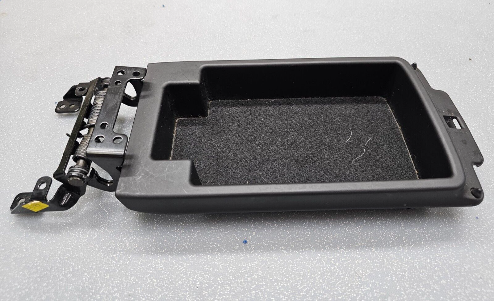 02-06 CAMRY SOLARA LEXUS ES330 CENTER CONSOLE LID ARM REST COVER ASSEMBLY BLACK