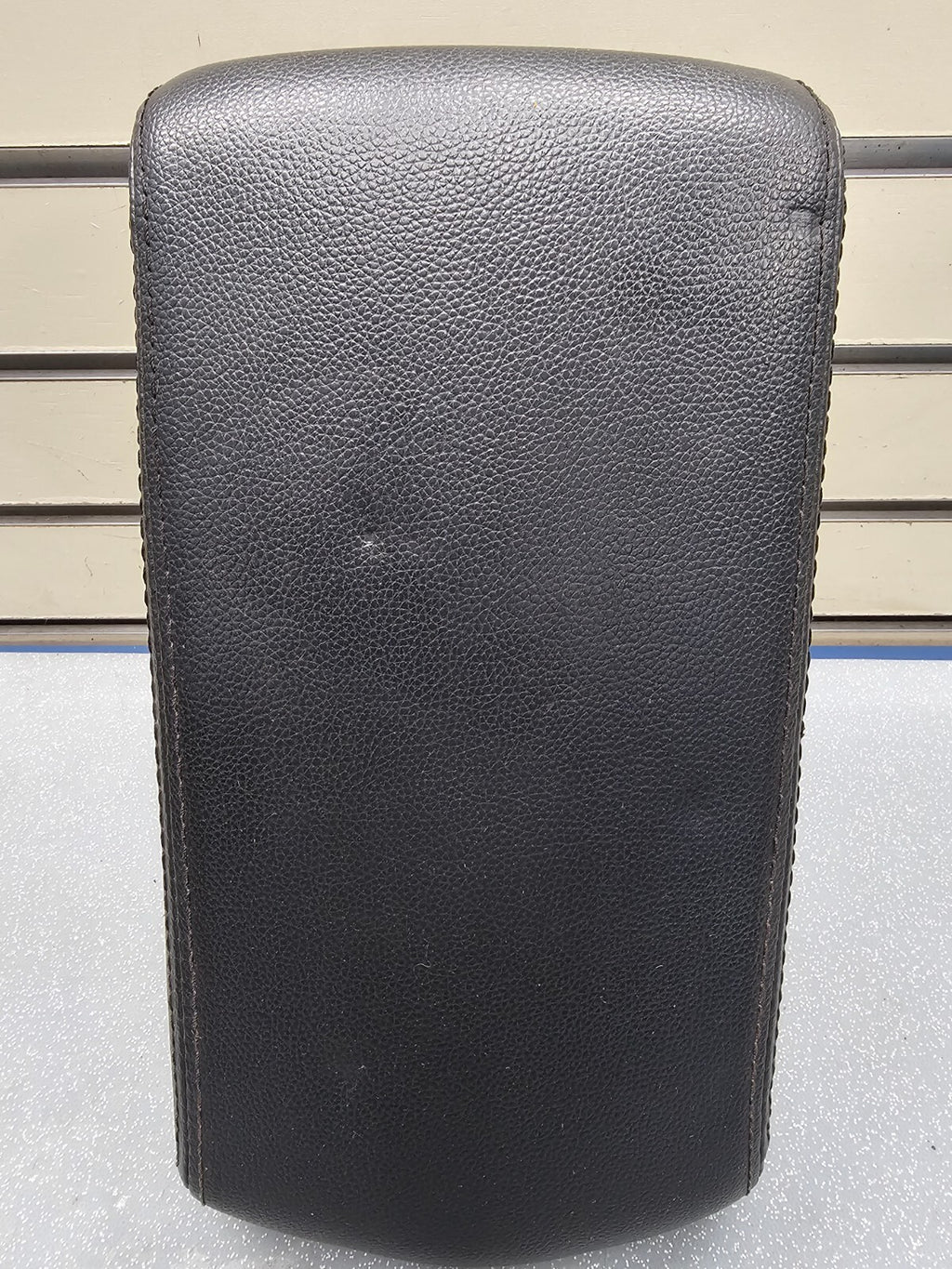🔥08-13 Rogue Front Center Console Storage Arm Rest Lid Cover Leather Black OEM