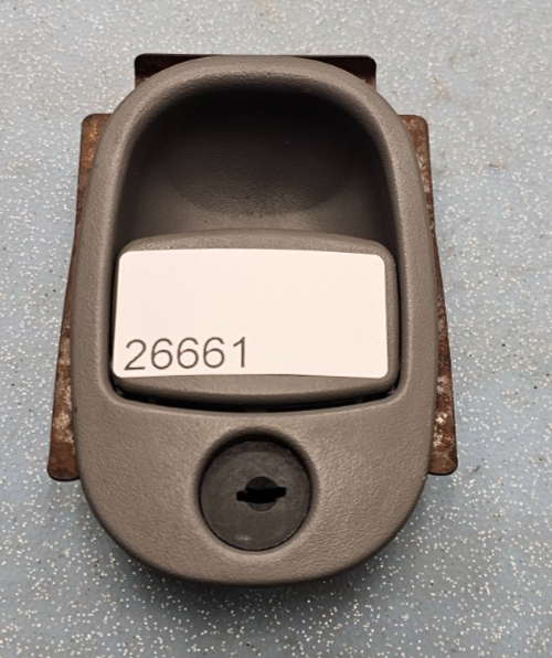 🔥02-05 TRAILBLAZER ENVOY RAINIER GLOVE BOX COMPARTMENT LATCH HANDLE DARK GRAY