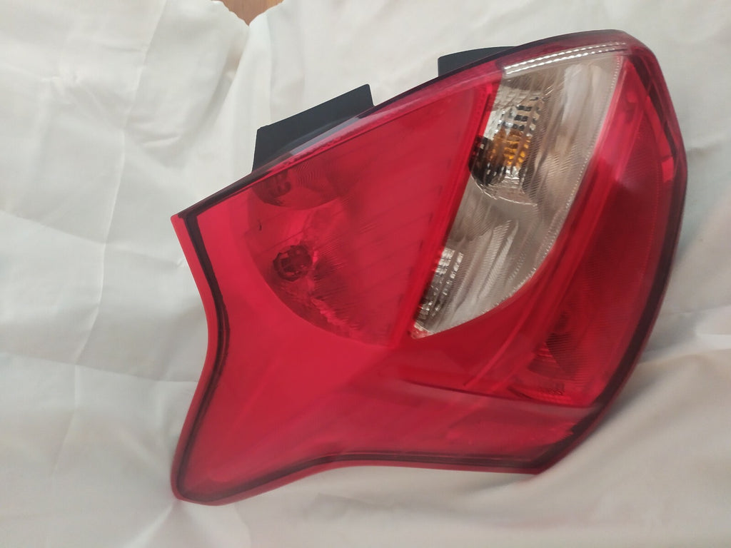 2012-2014 FORD FOCUS HATCHBACK TAILLIGHT Driver Rear RIGHT HALOGEN 12 13 14 OEM