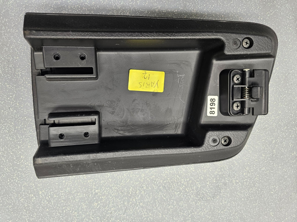 🔥07-14 TOYOTA YARIS SEDAN Center Console ARM REST LID COVER ASSEMBLY BLACK OEM