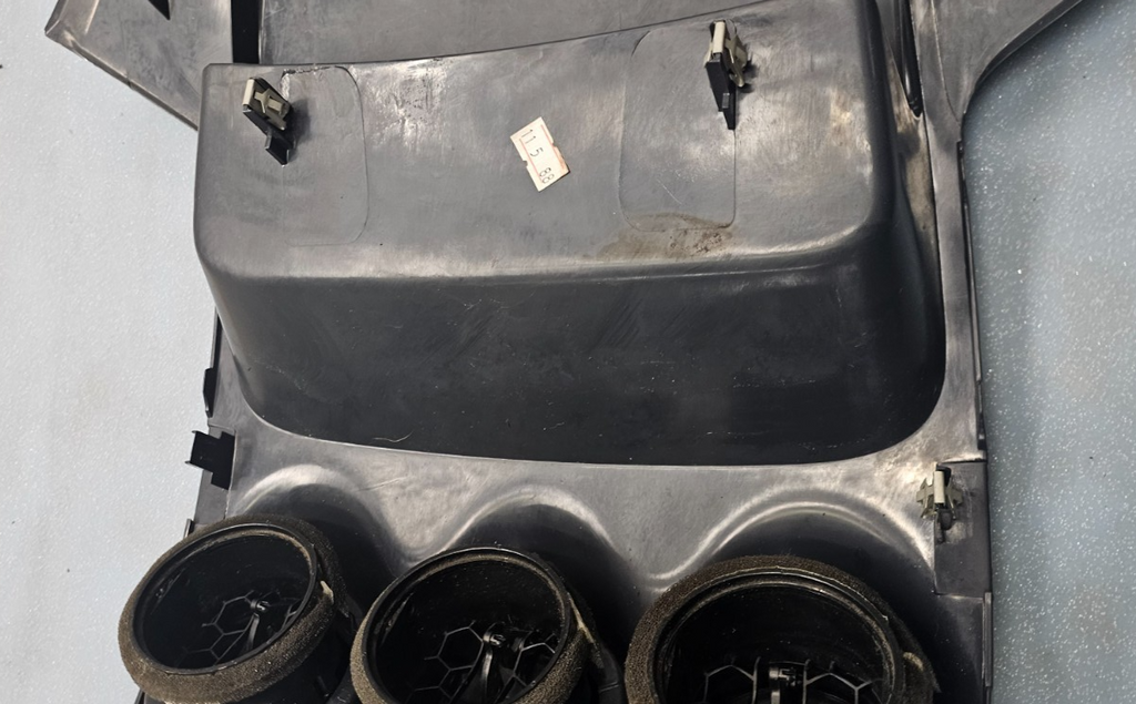 🔥10-13 Ford Transit Connect-Center Upper Dash Bezel W/Triple Vents OEM Black