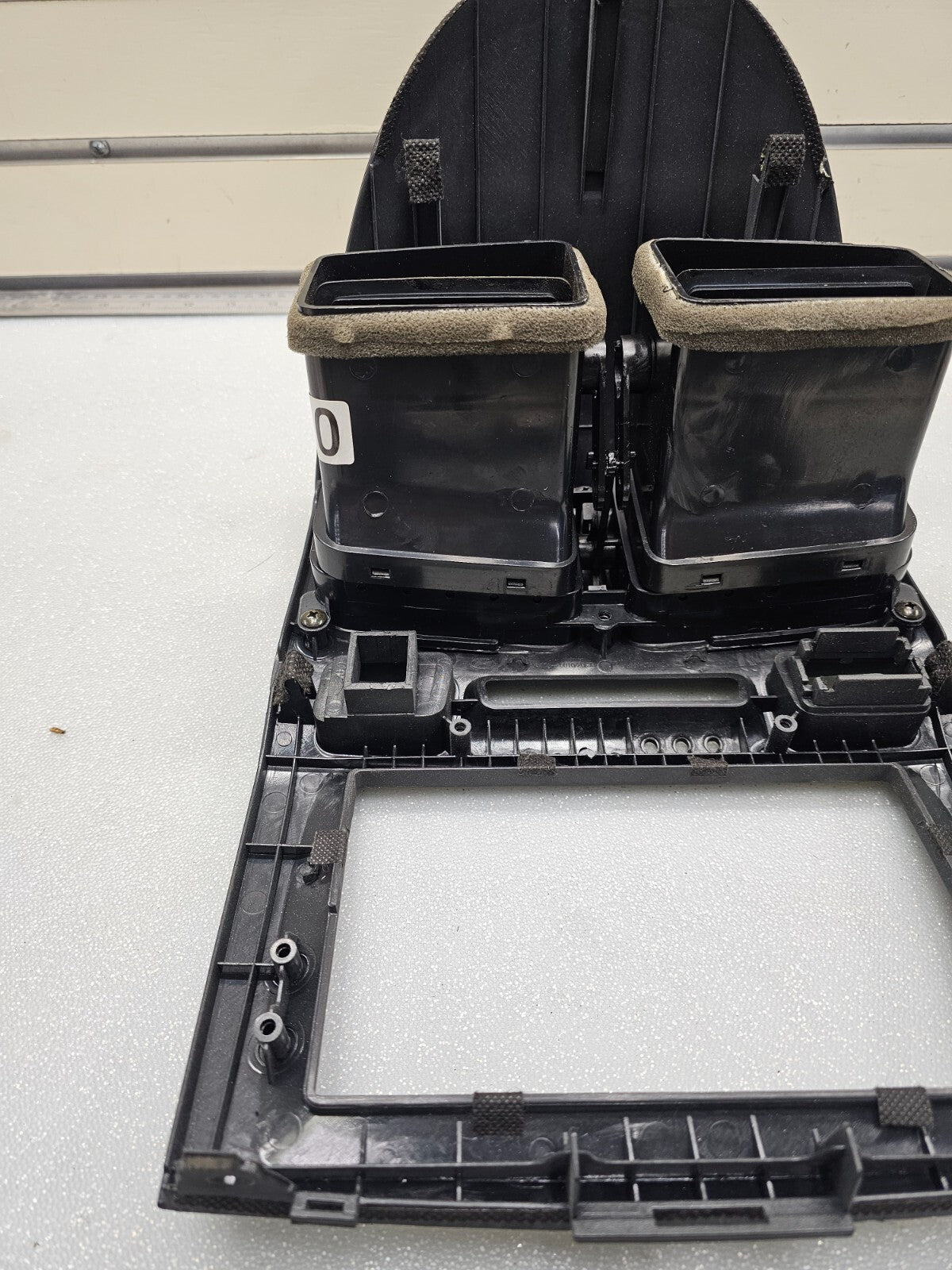 🔥2001-2006 HYUNDAI SANTA FE OEM CENTER DASH RADIO HEAT AC VENT TRIM BEZEL BLACK