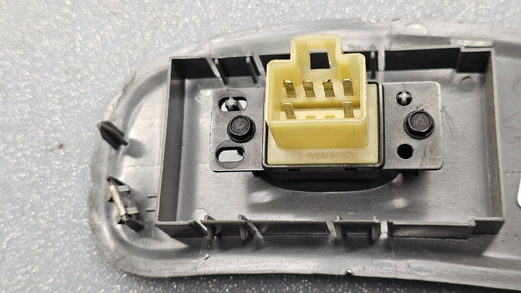 🔥01-07 Caravan Town Country Front Right Passenger Window Door Lock Switch Gray