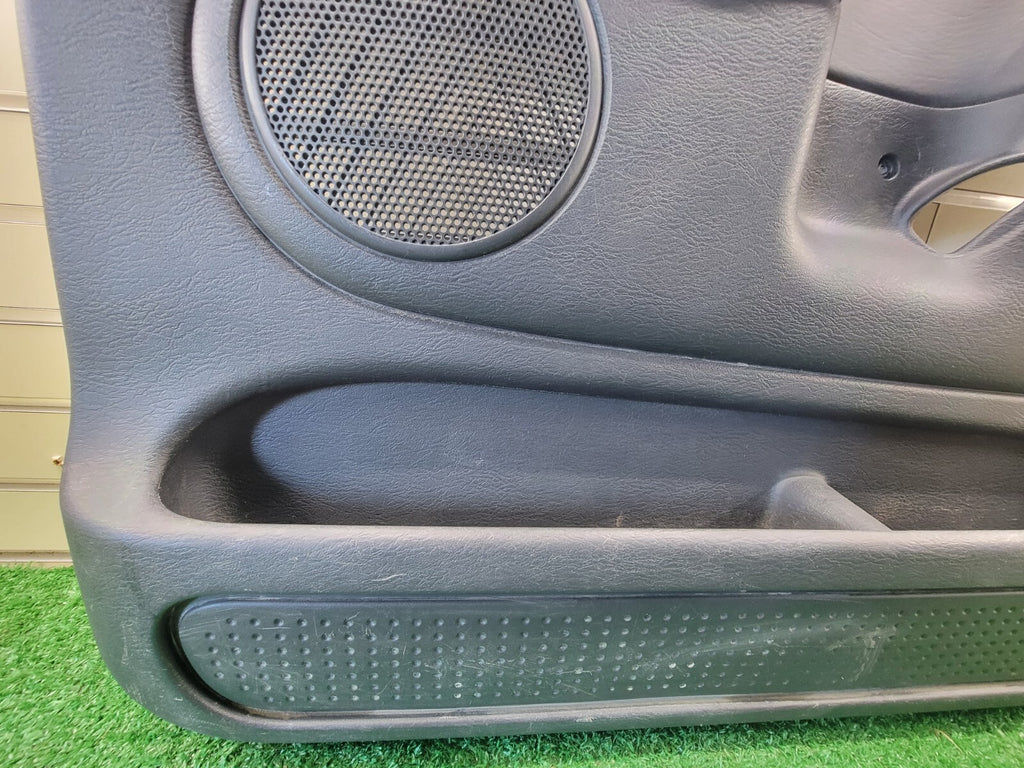 🔥02-05 Dodge RAM Interior Door Panel Front LRIGHT PASSENGER GRAY Auto D11