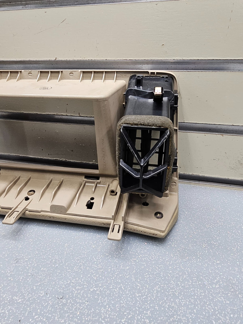 🔥04-07 NISSAN MURANO CENTER DASH AIR VENT TRIM Beige Tan OEM