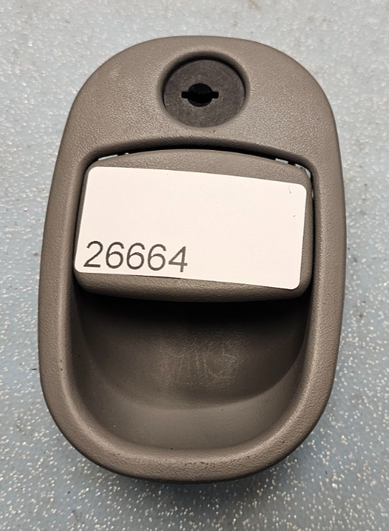 🔥02-05 TRAILBLAZER ENVOY RAINIER GLOVE BOX COMPARTMENT LATCH HANDLE DARK GRAY