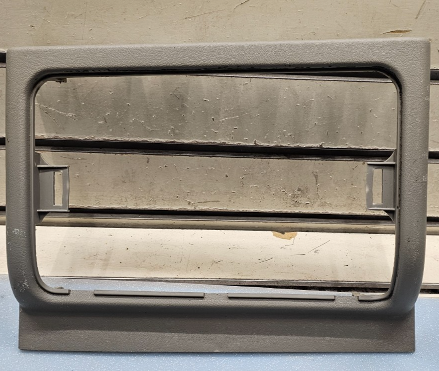🔥03-06 CHEVY SILVERADO TAHOE GMC SIERRA CENTER CONSOLE STORAGE CUBBY TRAY TAN