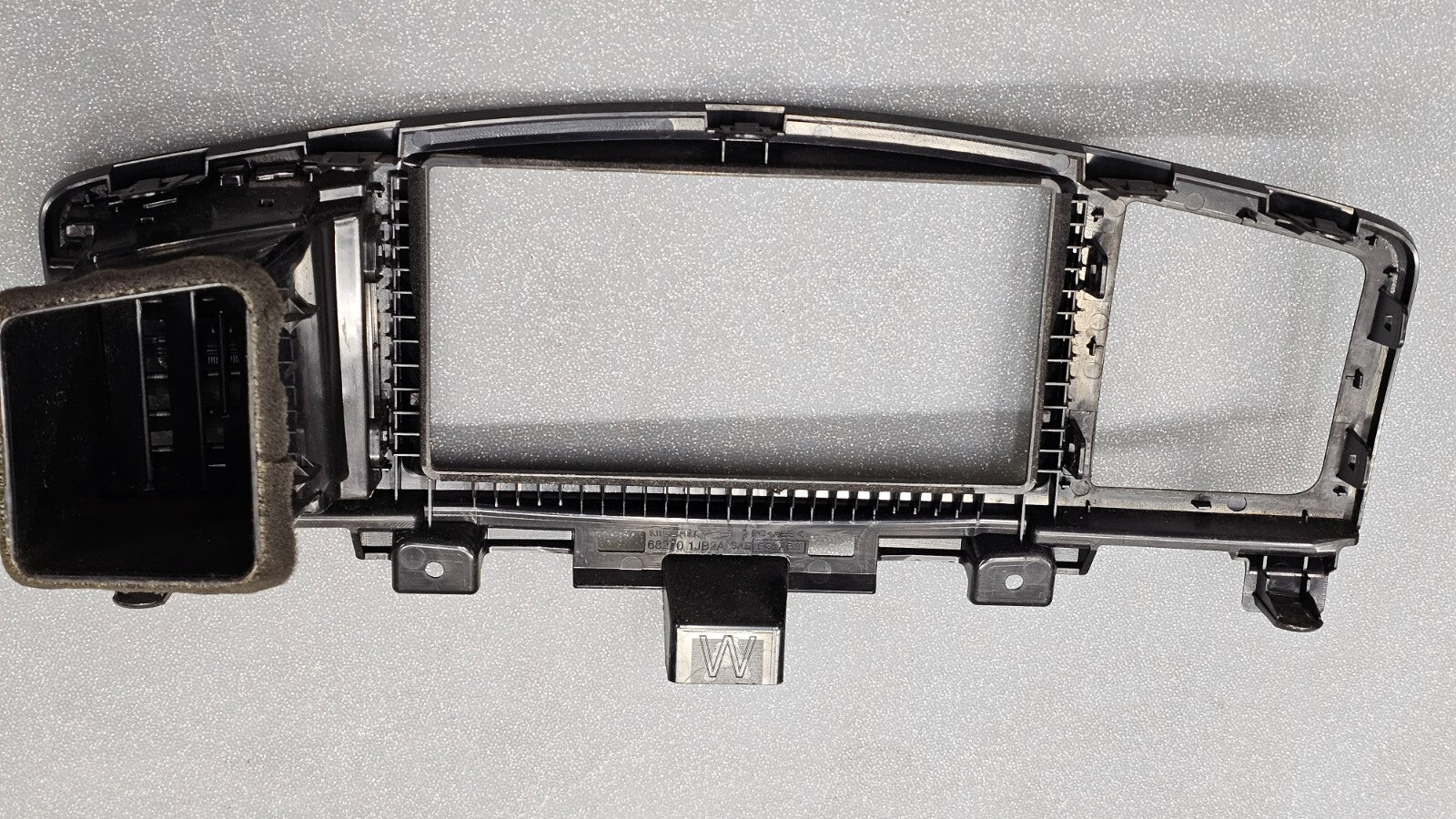 🔥11-17 NISSAN QUEST CENTER DASH AM FM RADIO STEREO TRIM PANEL BEZEL OEM BLACK
