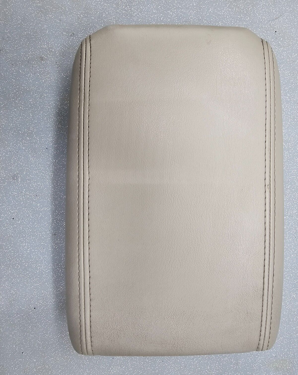 07-17 TRAVERSE ACADIA Outlook Enclave Leather Armrest Center Console Lid LT TAN