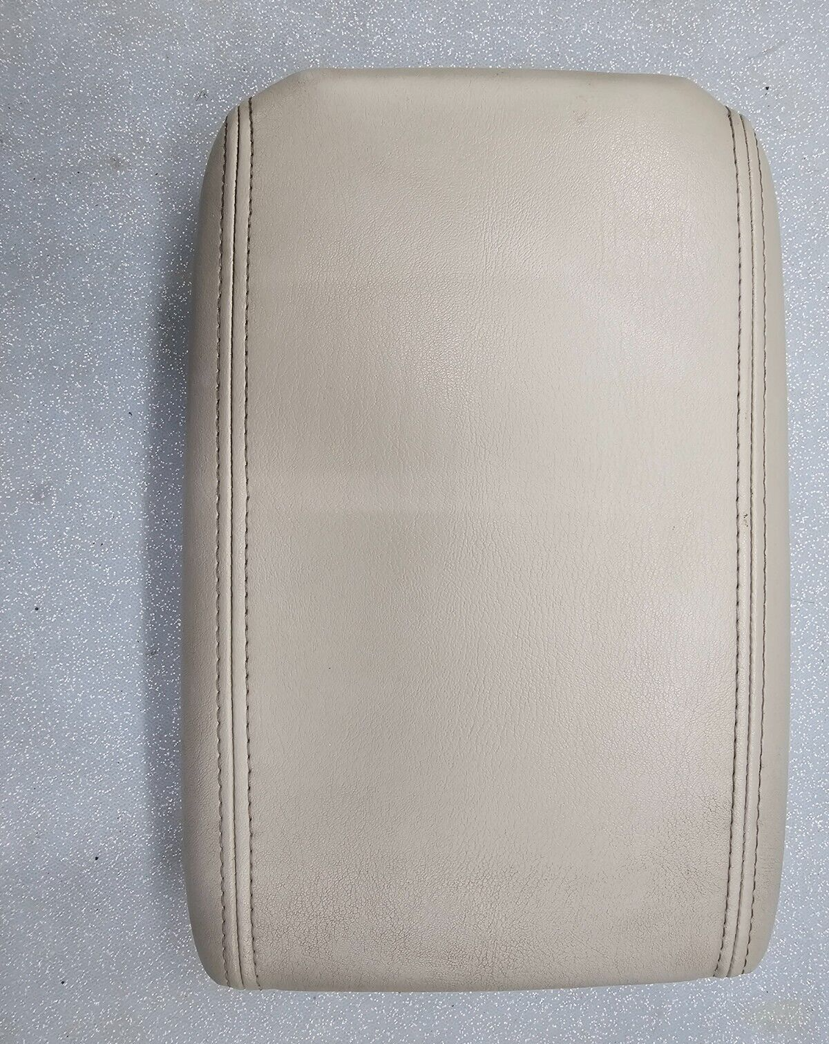 07-17 TRAVERSE ACADIA Outlook Enclave Leather Armrest Center Console Lid LT TAN