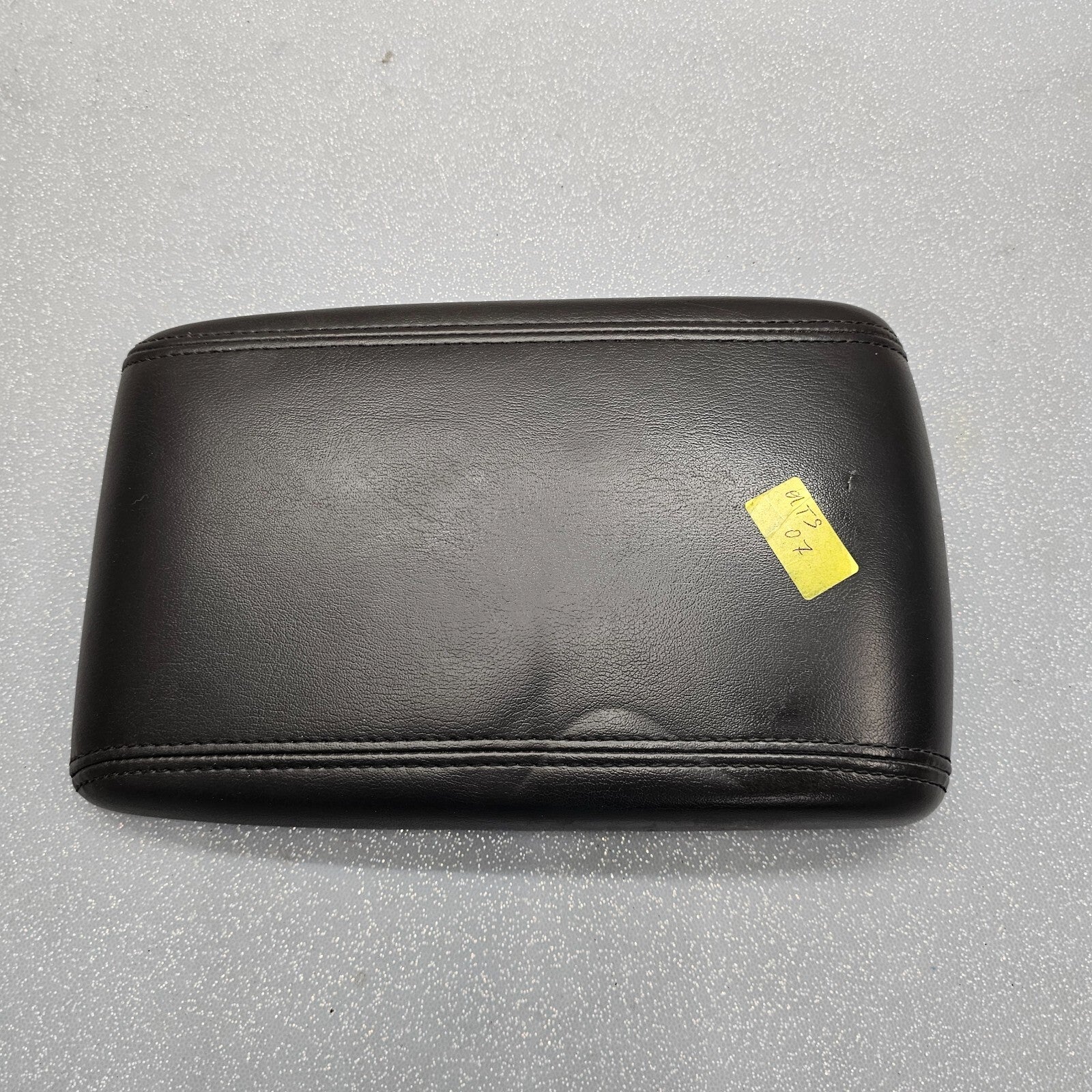 🔥06-11 Buick Lucerne Cadillac DTS Arm Rest Front Center Console Lid Cover Black