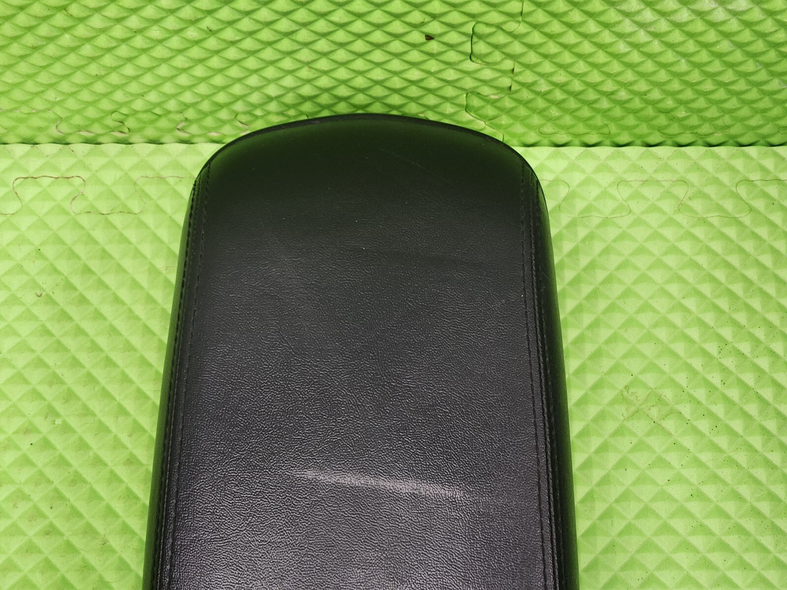🔥2011-2014 CHRYSLER 200 DODGE AVENGER CENTER CONSOLE LID ARM REST BLACK