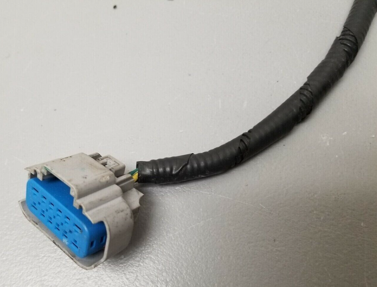 🔥2003-2007 CADILLAC CTS XENON HID HEADLIGHT CONNECTOR PIGTAIL