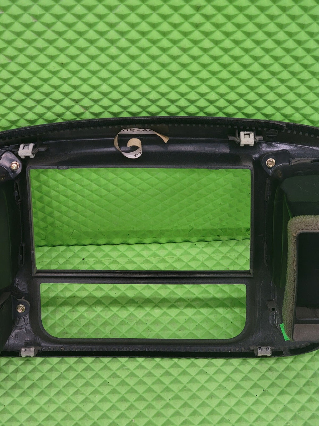97-03 Ford F150 Center Dash Radio Climate BEZEL Trim Panel🔴AIRBG Line Lt Tan B1