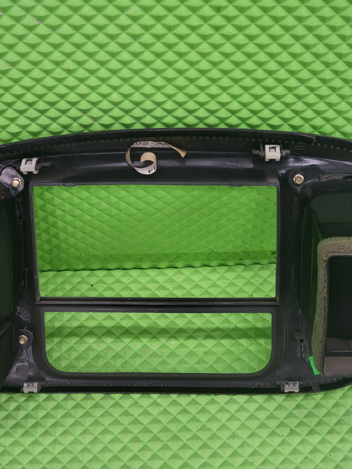 97-03 Ford F150 Center Dash Radio Climate BEZEL Trim Panel🔴AIRBG Line Lt Tan B1