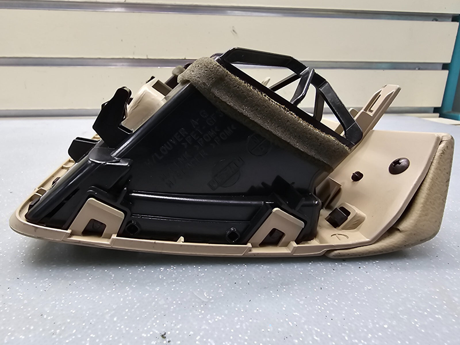 🔥04-07 NISSAN MURANO CENTER DASH AIR VENT TRIM Beige Tan OEM