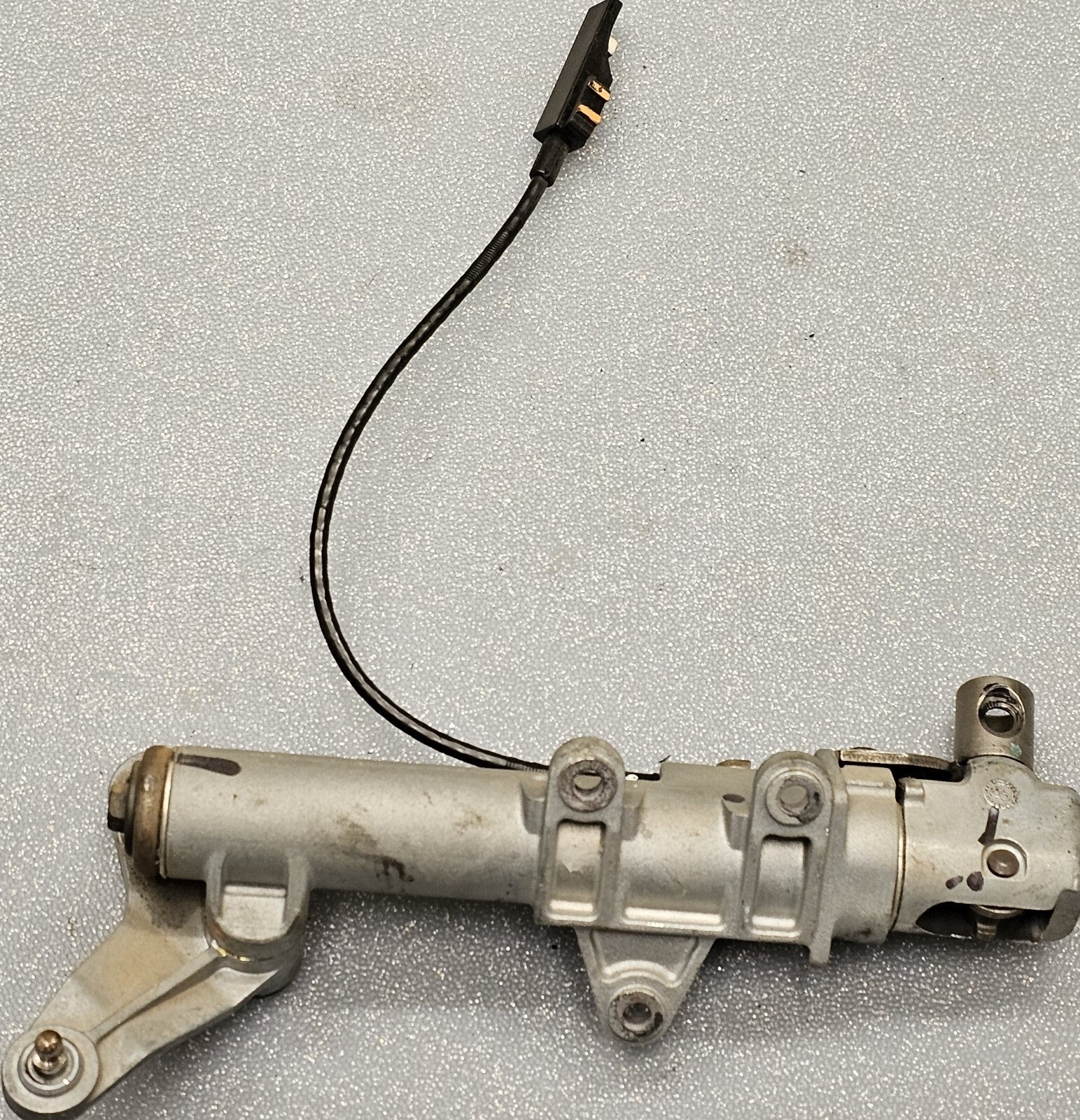 04-12 COLORADO CANYON AUTOMATIC STEERING COLUMN GEAR SHIFT LEVER HANDLE ASSEMBLY