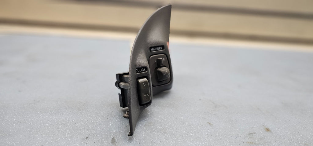 🔥95-97 town car mirror switch with door panel bezel  front Left Side DK GRAY