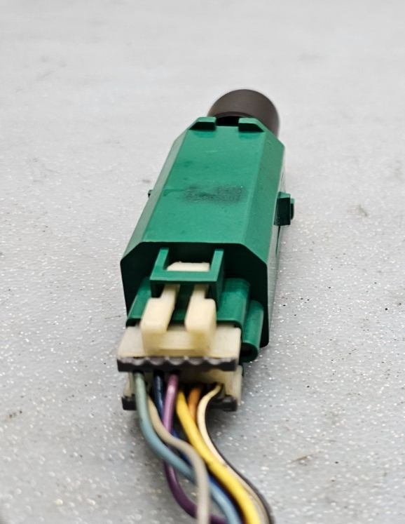🔥02-05 Saturn Vue Dashboard Hazard Emergency Warning Switch OEM