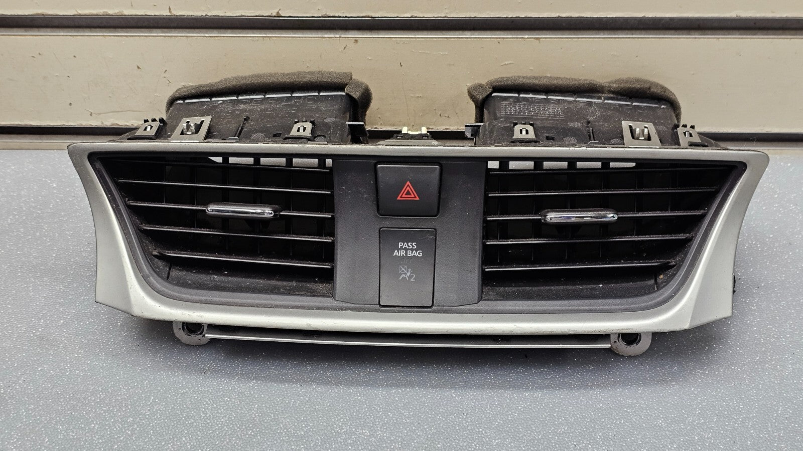 🔥 13-16 Nissan Sentra Dash Center Air  Vent Heater Conditioning Black Silver