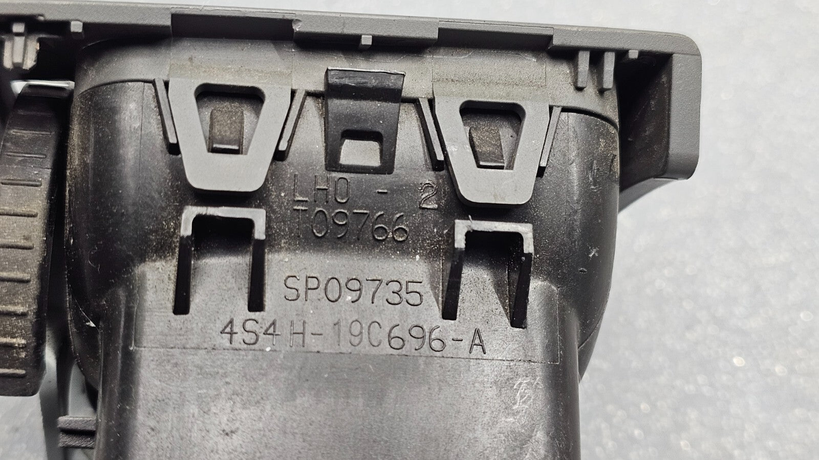 🔥05-07 FORD FOCUS Dash left Driver Master Air Vent Heater Conditioning Gray