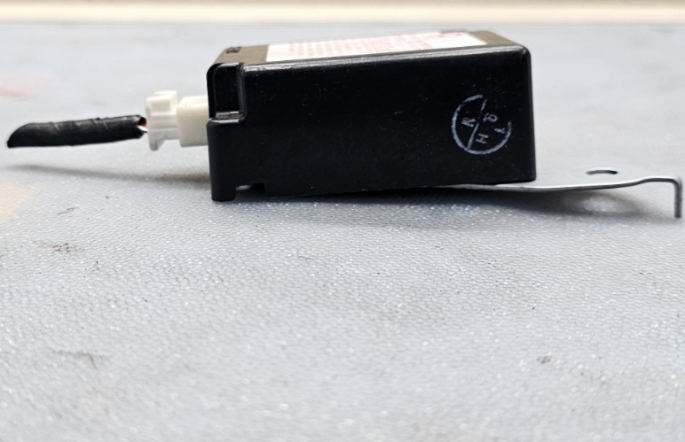 🔥06-09 Toyota RAV4 Door Control Receiver Relay Module Computer Assembly Black