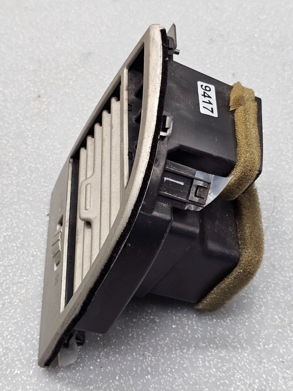 03-06 NAVIGATOR DASH FRONT RIGHT PASSENGER AC HEATER AIR VENT FILTER CONDITIONER