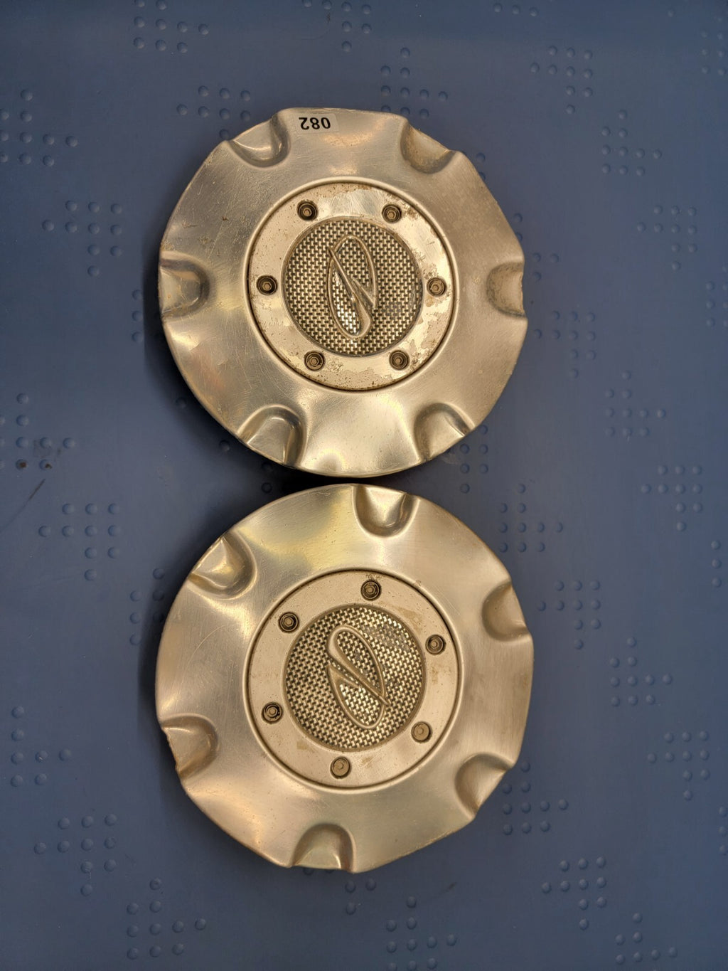 2002-2004 Oldsmobile Bravada Wheel Center Caps set OEM