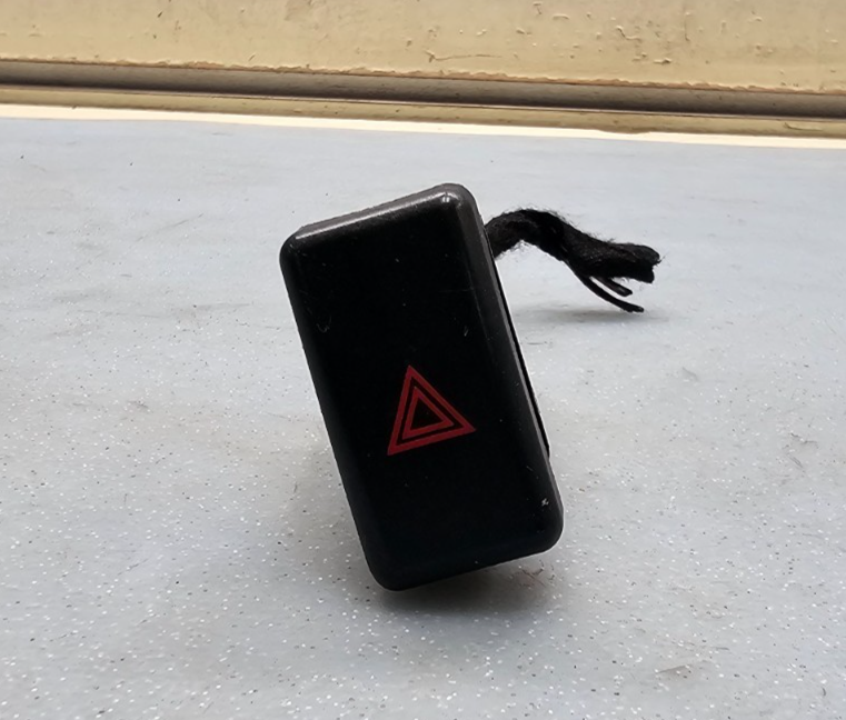 🔥04-09 Mazda3 Mazda 3 Hazard Warning Switch Emergency Flasher Light Assembly