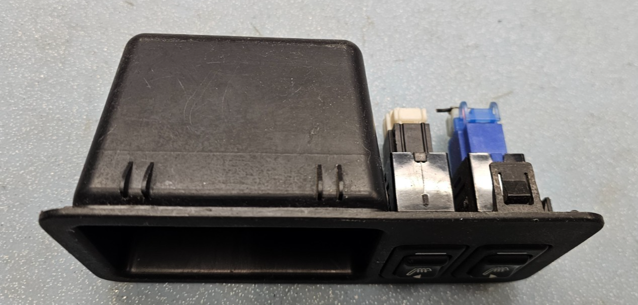 🔥00-04 Pathfinder Instrument Cubby Storage Pocket Switch Panel Black