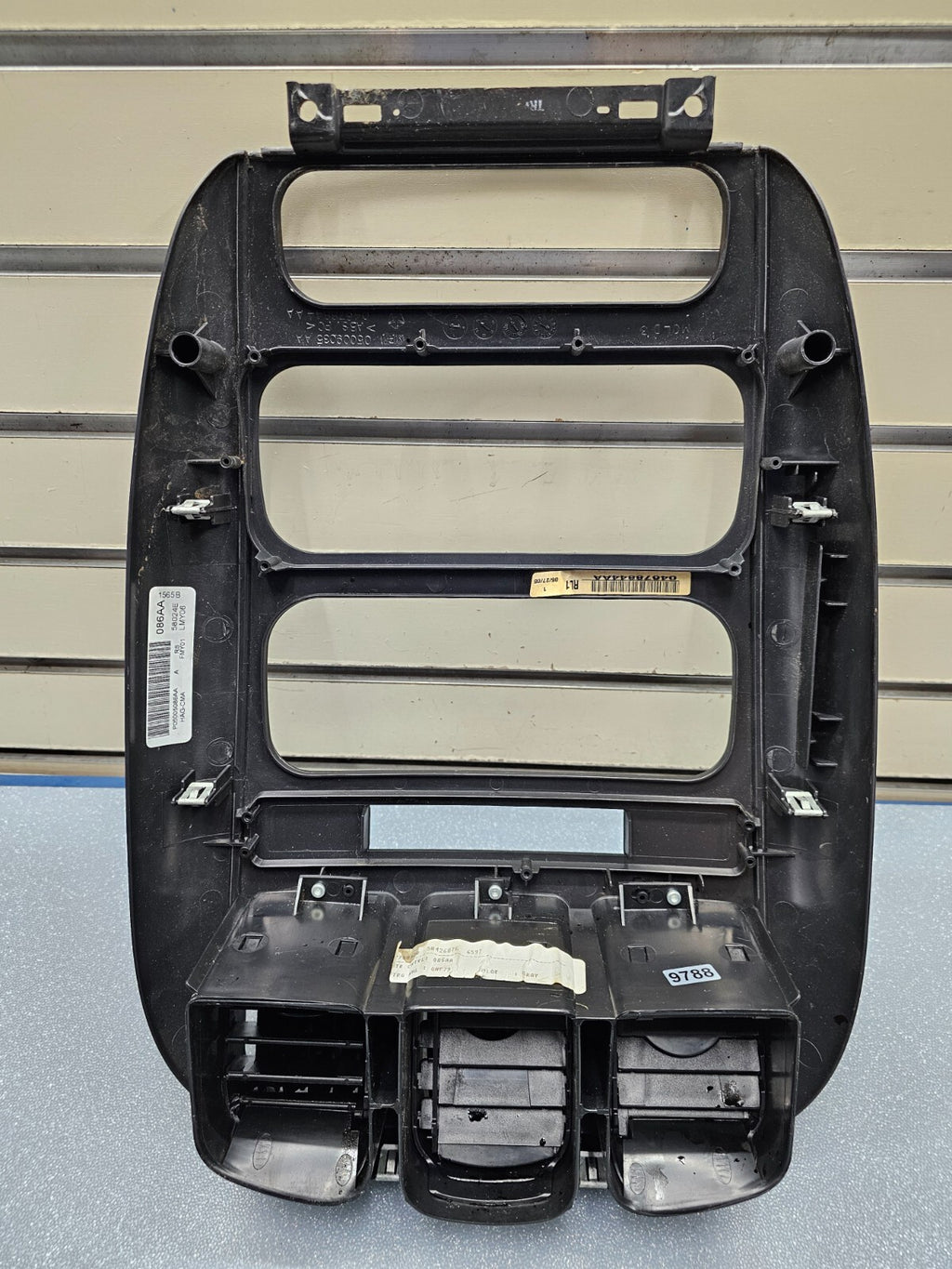 🔥01-07 Caravan Town Country Dash Radio Stereo Climate TRIM Panel Bezel Black