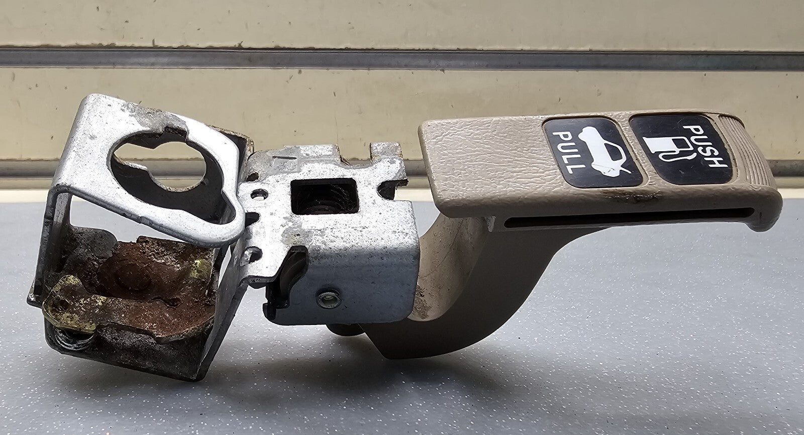 🔥01-05 HONDA CIVIC OPENER ASSEMBLY TRUNK FUEL GAS LID OPENER HANDLE SWITCH OEM