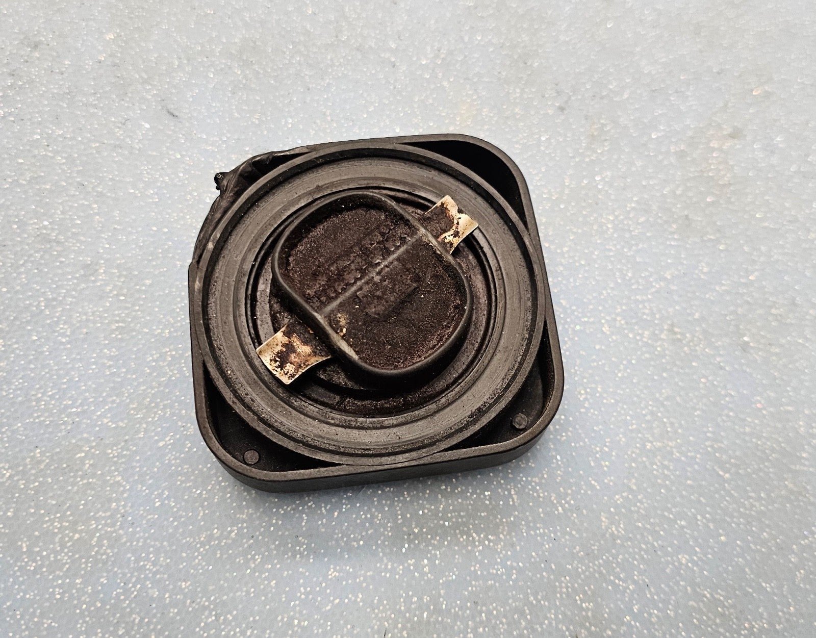 🔥90-10 BMW E36 E46 328 E39 528 E53 X5 Engine Oil Filler Cap Lid Castrol OEM