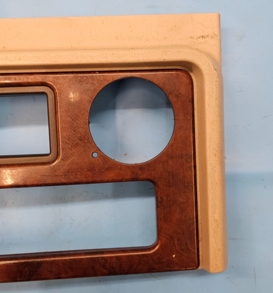 🔥03-06 Escalade Dash AM FM Radio Bezel Trim Instrument Panel Assembly Wood/Tan