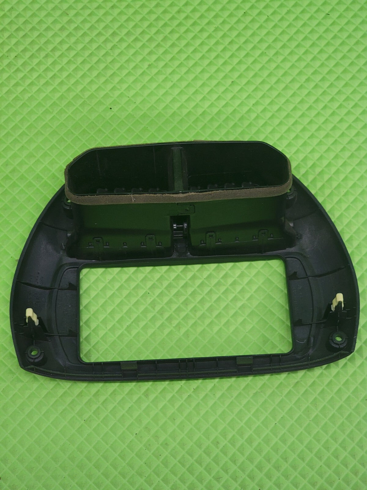 🔥2001-2003 Toyota Rav4 Center Dash Molding Trim Air Vents Radio Bezel gray B57