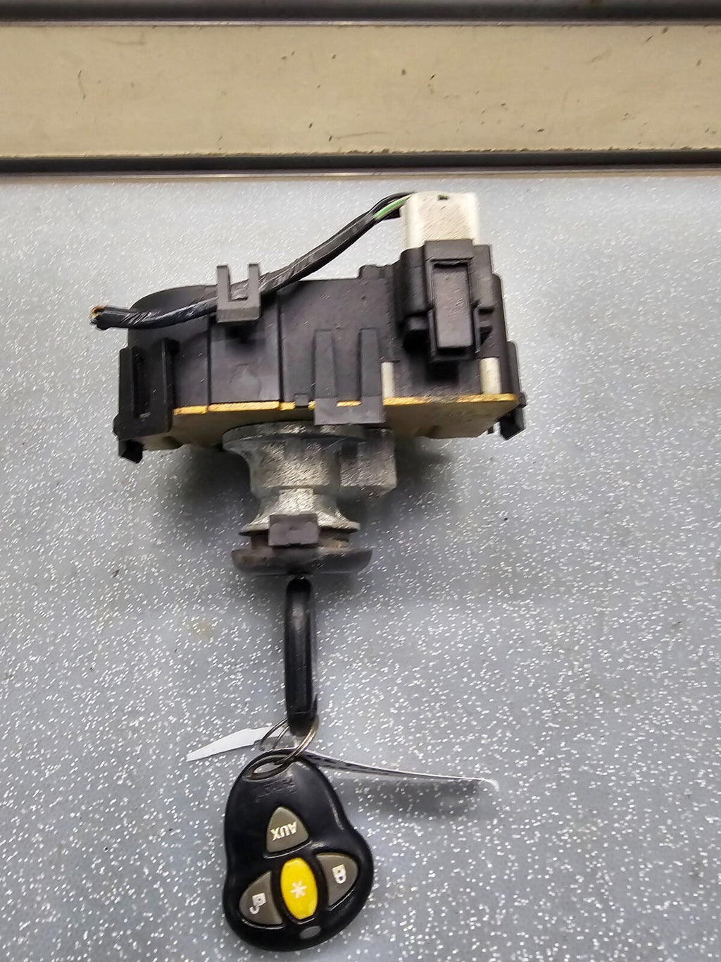 🔥01-07 FORD FOCUS HATCHBACK TRUNK LATCH LIFT GATE TAILGATE LOCK ACTUATOR W KEY