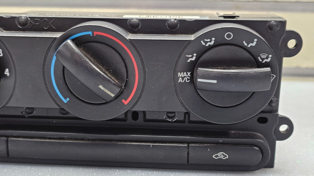 04-08 Ford F150 F250 F350 Dash Center AC Heater Climate Control Temperature Unit