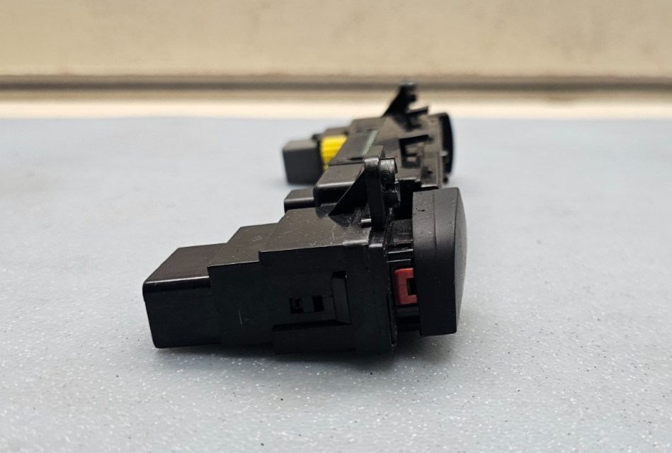 🔥2009-2011 Hyundai Accent Hazard Light Defroster Window Switch Clock Digital