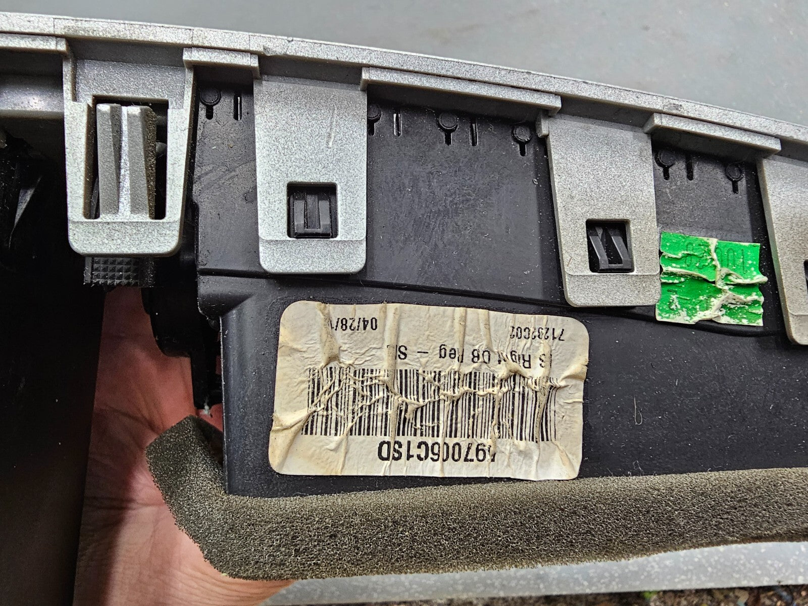 09-12 DODGE RAM A/C DASH FRONT CENTER AIR VENT OUTLET HEADLIGHT SWITCH BEZEL OEM