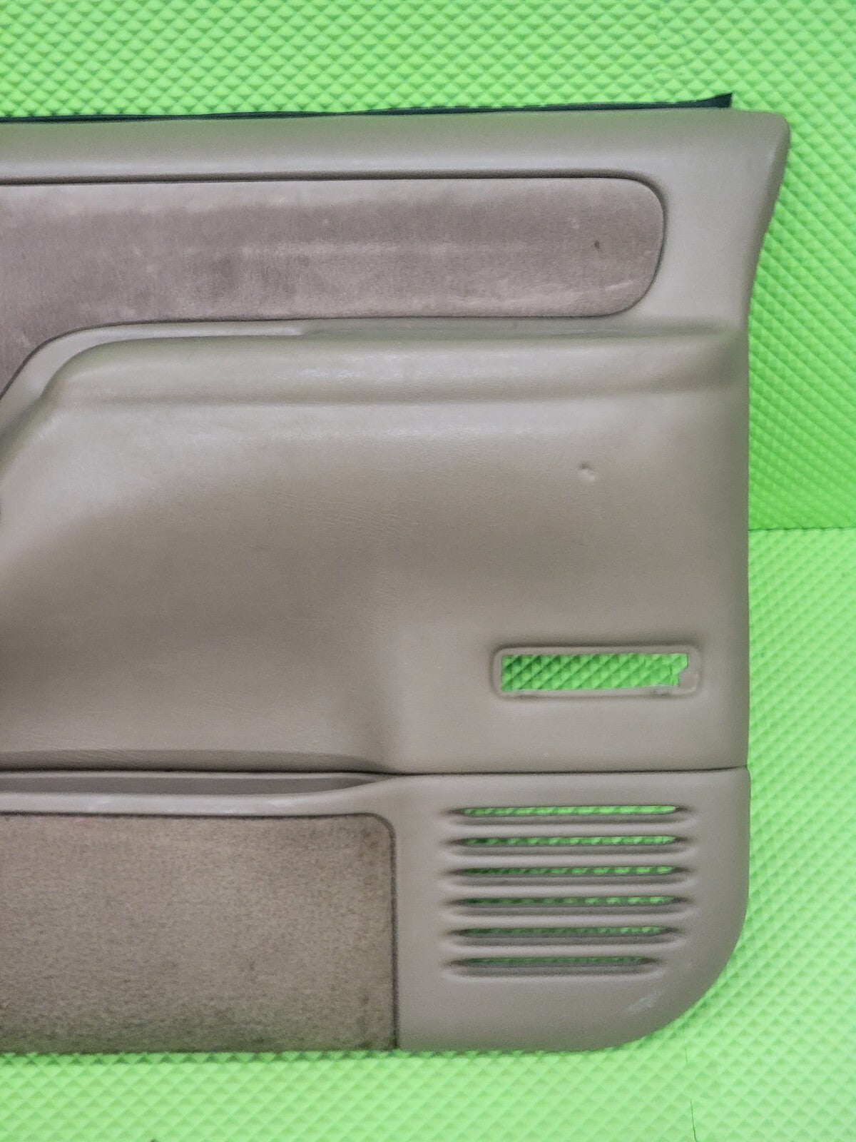 🔥95-99 Chevy GMC Silverado C/K Door Panel Front RIGHT Passenger GRAY auto D2