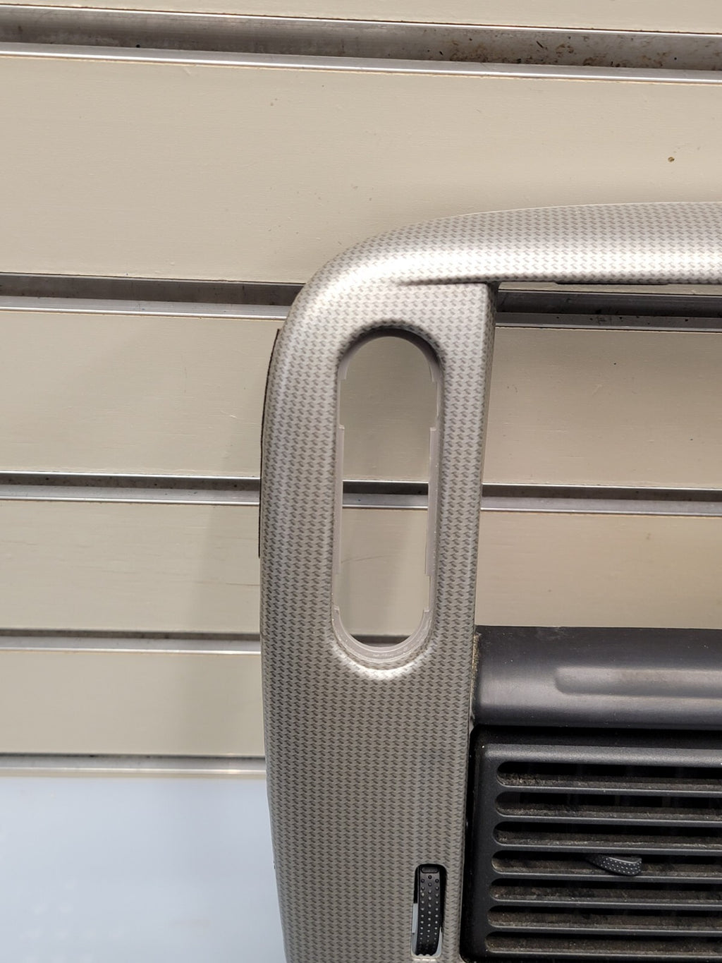 02-05 FORD EXPLORER RADIO AUDIO CLIMATE TEMPERATURE CONTROL BEZEL TRIM silver