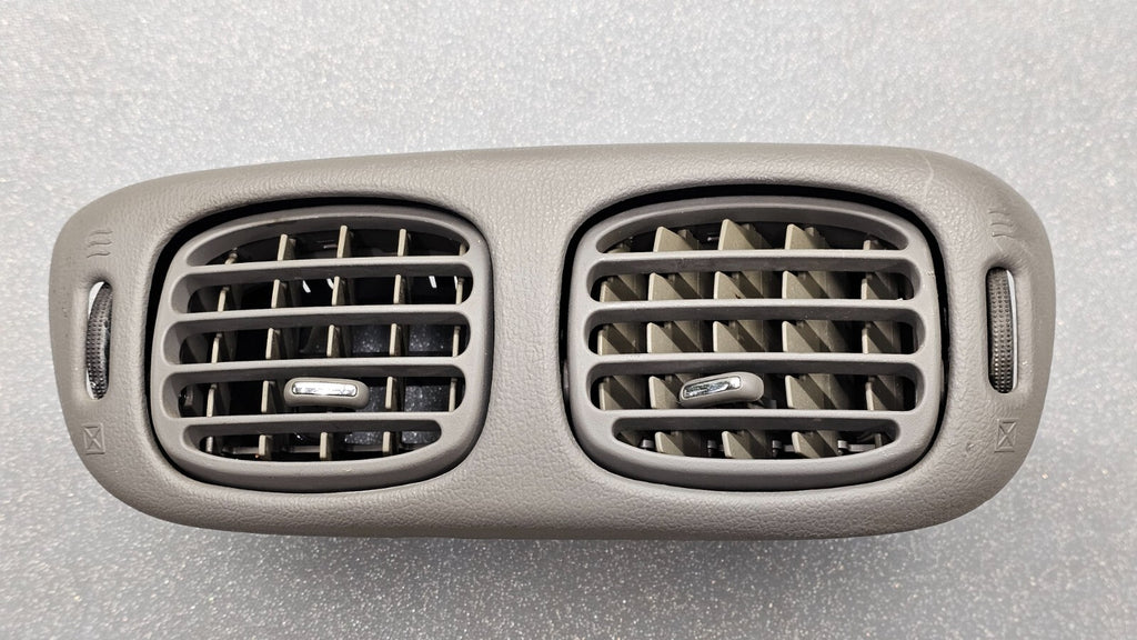 🔥03-09 Chevy Trailblazer EXT Center Dash Air Vent Heater Conditioning Gray OEM