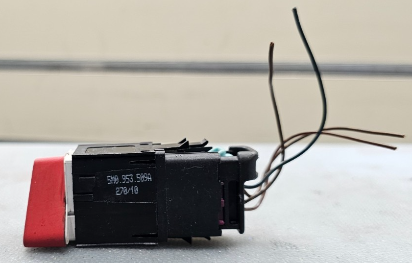 🔥09-11 Volkswagen Tiguan Hazard Emergency Flasher Warning Switch Button OEM
